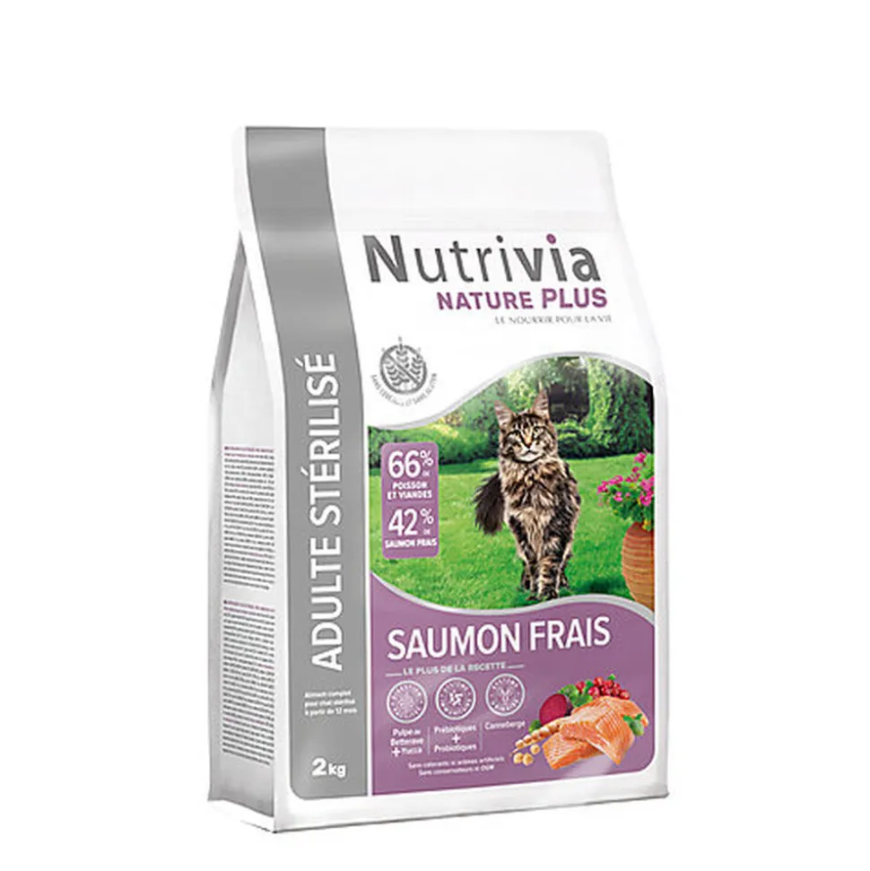 Nutrivia Nature Plus - Croquettes Naturelles au Saumon pour Chats Stérilisés - 2kg