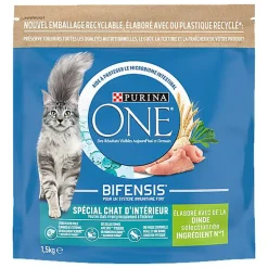 Purina One - Croquettes à la Dinde et Céréales pour Chat Adulte d'Intérieur - 1,5Kg