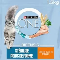 Purina One - Croquettes Stérilisé Poids de forme au Poulet pour chats  adultes - 1,5Kg